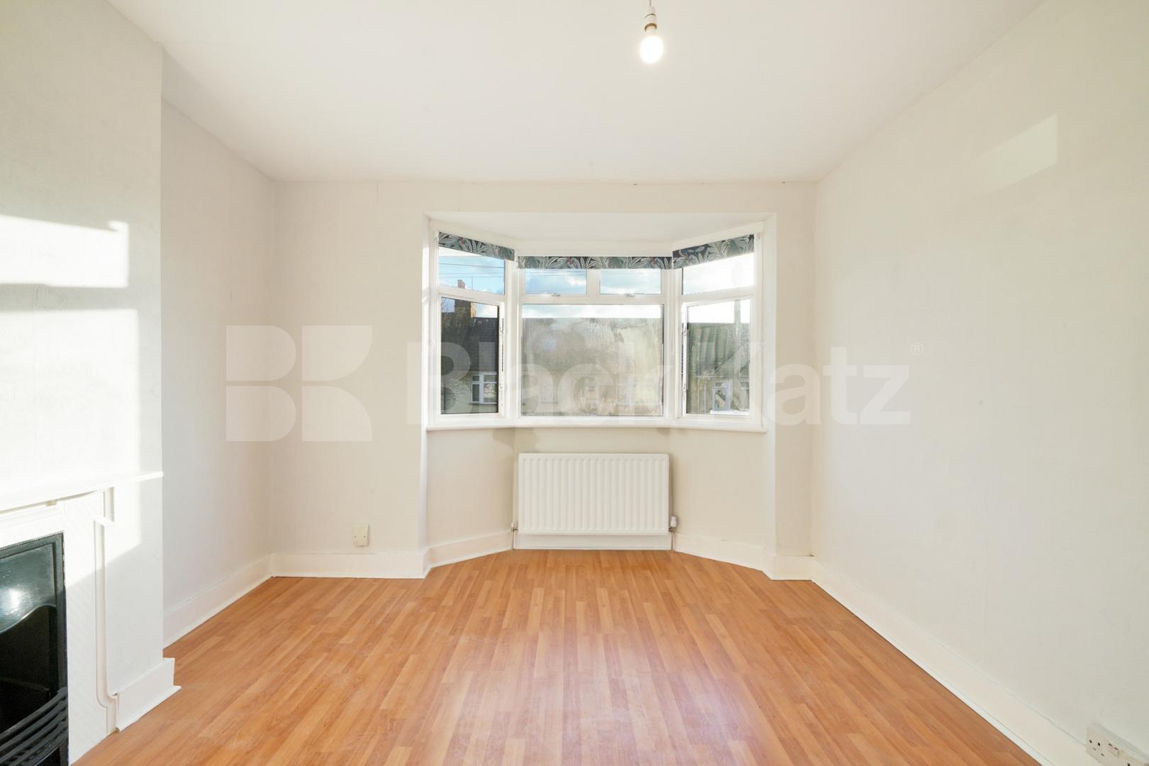 Refurbished throughout, flooded with natural light & beautiful mature garden  St. Barnabas Road, Tooting